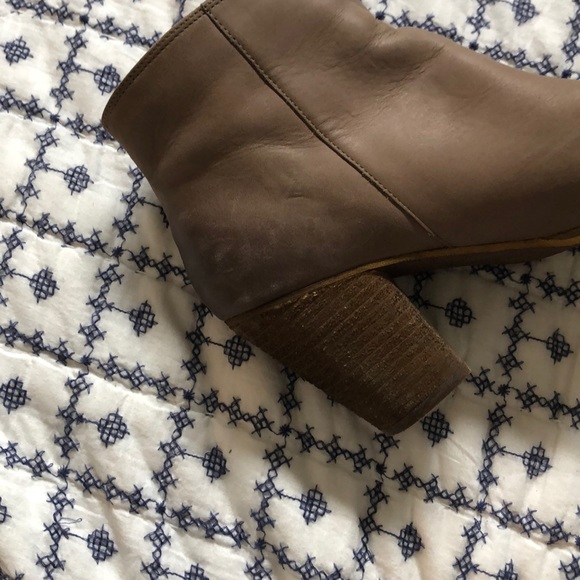 BP. Leather heeled booties - Picture 3 of 7